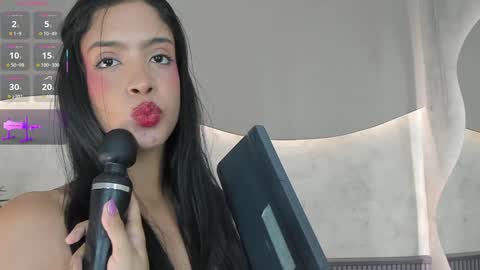 Naomi  online show from January 27, 1:26 am