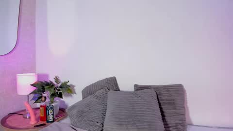 Naomi online show from October 21, 9:18 pm