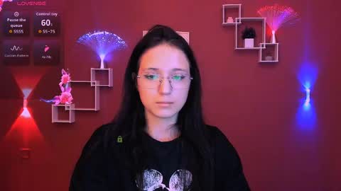 naomi_fox__ online show from May 1, 8:25 pm