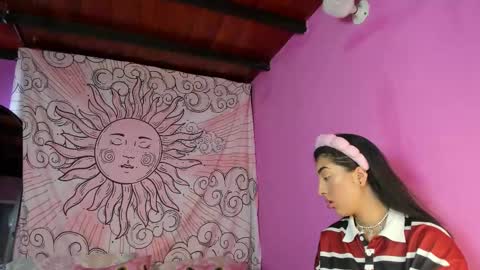 my main account is missnickeloo online show from September 24, 7:09 pm