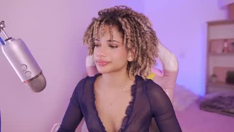 naomidawson online show from March 18, 1:00 am