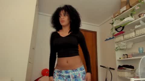 Naomi  online show from December 19, 12:13 am