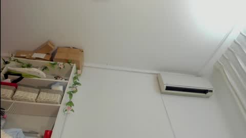 Naomi  online show from January 4, 1:42 am