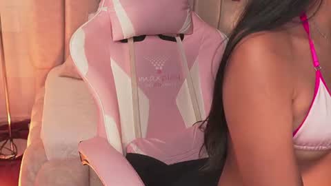 Naomi-Gray  online show from June 17, 7:52 pm