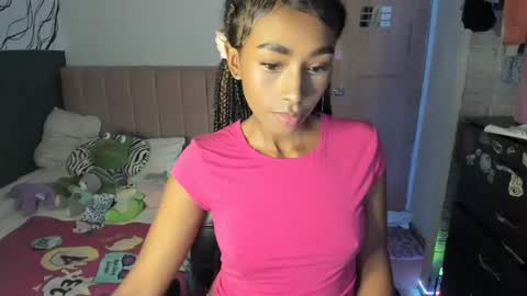 Snapshot of naomii1020 chatting on February 22, 1:11 am Naomii online show from February 22, 1:11 am