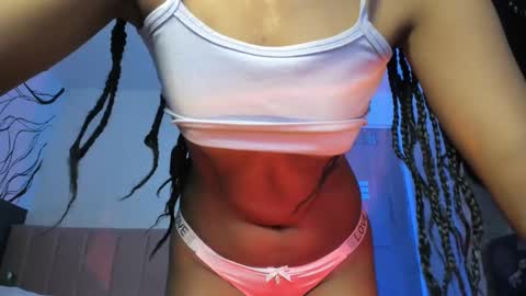 Snapshot of naomii1020 chatting on February 28, 7:15 am Naomii online show from February 28, 7:15 am
