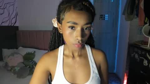 Snapshot of naomii1020 chatting on February 27, 12:57 am Naomii online show from February 27, 12:57 am