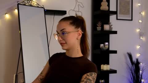 Snapshot of naomii_20 chatting on October 12, 7:16 pm naomii_20 online show from October 12, 7:16 pm