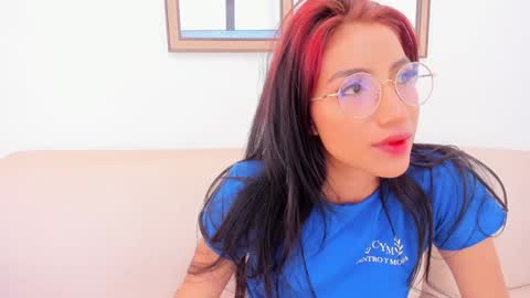 naomiiii   online show from January 25, 7:07 pm