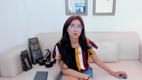 naomiiii   online show from February 27, 1:30 am