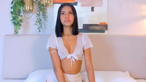 Naomi Klarc online show from October 24, 4:24 am