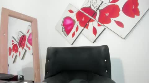 naomiwildburn online show from February 26, 8:15 pm