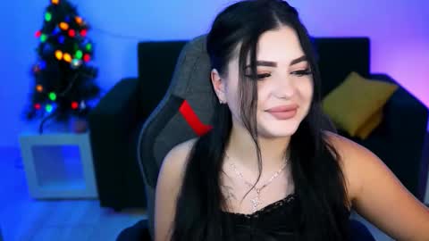 naomiwilsons online show from December 19, 1:17 pm