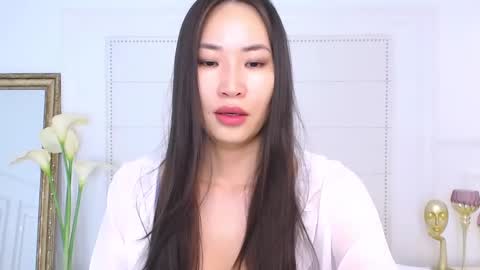 Snapshot of naomiyuu chatting on January 20, 2:43 am Naomi online show from January 20, 2:43 am