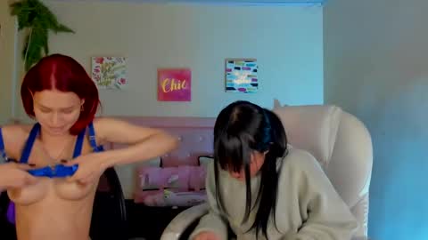 naomy online show from February 15, 3:39 pm