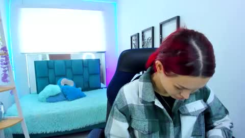 naomy online show from September 17, 7:28 pm