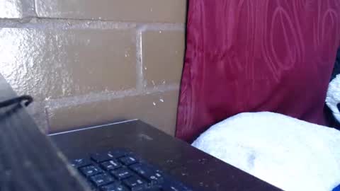 naomylux1 online show from February 5, 5:55 am