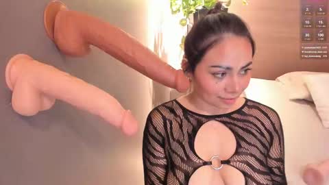 Naomy  online show from February 27, 12:57 am