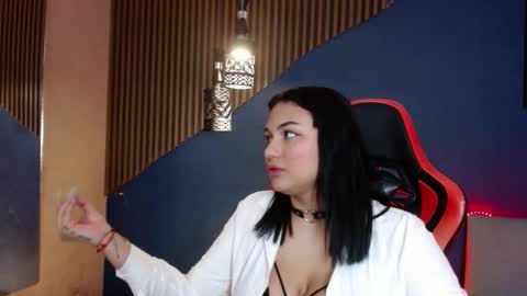 Naomy online show from February 22, 8:33 pm