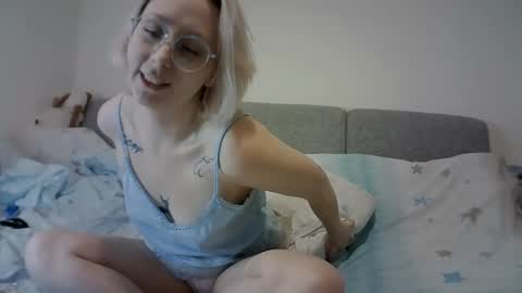 NaozuQAce online show from December 14, 6:52 pm