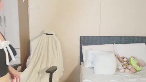 Naree online show from March 4, 2:21 pm