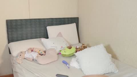 Naree online show from February 5, 6:04 pm