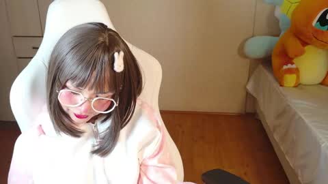 Naree online show from May 10, 2:45 pm