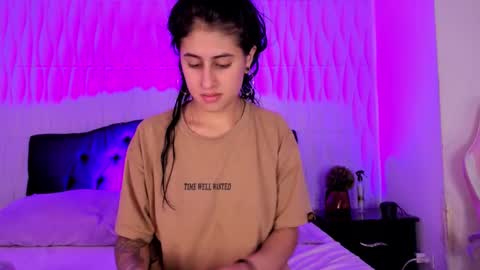 Maira online show from November 1, 8:08 pm