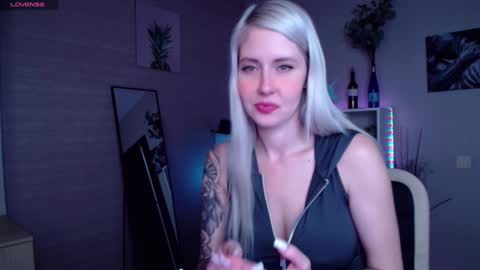Snapshot of nastasya_cute chatting on January 23, 4:52 am Nastya online show from January 23, 4:52 am