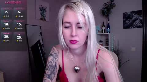 Snapshot of nastasya_cute chatting on February 10, 4:52 am Nastya online show from February 10, 4:52 am