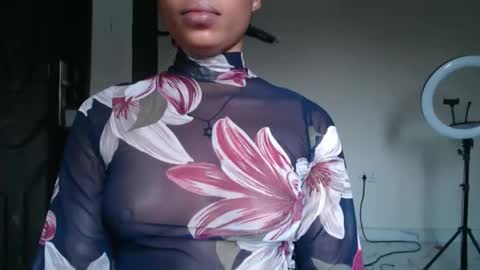 bella online show from December 17, 4:47 pm