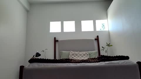 Asian Milf Show online show from October 23, 6:42 pm