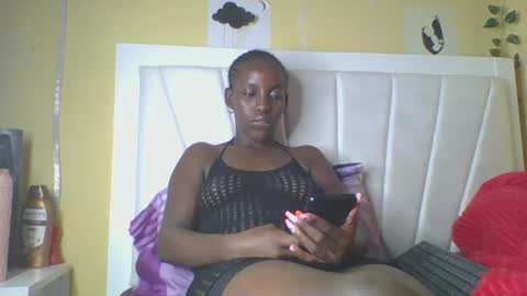 Snapshot of nastyme024 chatting on February 18, 1:10 am nastyme024 online show from February 18, 1:10 am