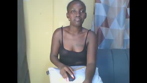 Snapshot of nastyme024 chatting on February 19, 1:29 am nastyme024 online show from February 19, 1:29 am