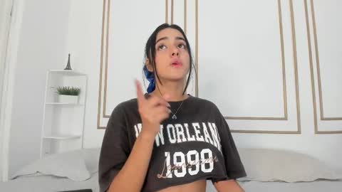 Naty  online show from February 23, 3:40 pm