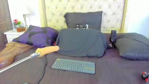 Snapshot of natalia_collinslim chatting on February 22, 4:18 am Natalia online show from February 22, 4:18 am