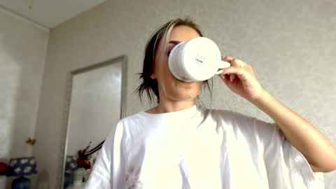 Snapshot of natalia_peach chatting on January 19, 10:06 am Wild influence online show from January 19, 10:06 am