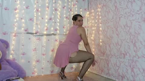 nataliavela online show from November 16, 9:55 am