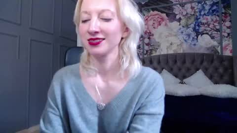 Snapshot of natalie_bitton chatting on March 2, 10:56 am Natalie online show from March 2, 10:56 am