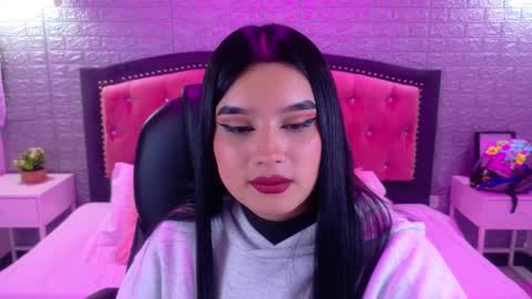 natalie  online show from January 10, 3:45 am