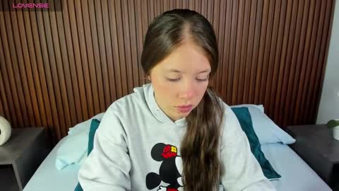 Snapshot of nataly_rodri chatting on March 1, 12:01 pm Nataly online show from March 1, 12:01 pm