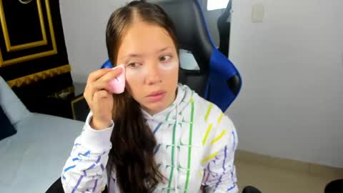 Snapshot of nataly_rodri chatting on March 8, 12:20 pm Nataly online show from March 8, 12:20 pm