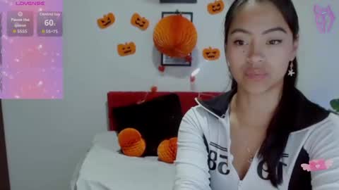 Nataly Escobar online show from October 15, 12:50 pm