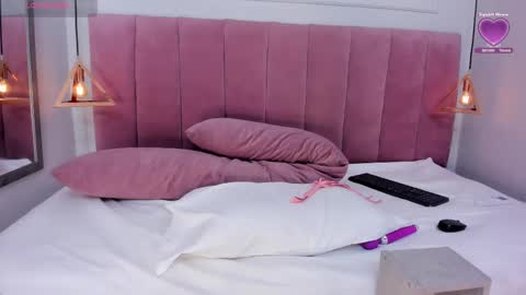 Snapshot of natalywilliams chatting on February 13, 4:39 pm Nataly online show from February 13, 4:39 pm