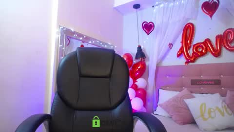 natasha online show from February 18, 4:03 pm