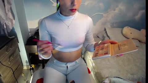 Snapshot of natasha_bernett chatting on February 13, 11:15 pm Natasha Bernett online show from February 13, 11:15 pm
