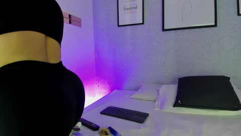 Snapshot of natasha_harpper chatting on February 6, 12:04 pm Natasha online show from February 6, 12:04 pm