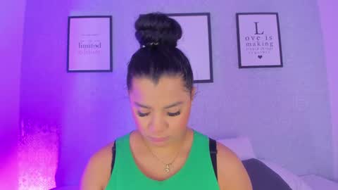 Snapshot of natasha_harpper chatting on February 23, 12:59 pm Natasha online show from February 23, 12:59 pm