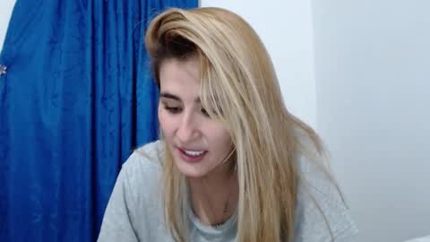Natasha online show from December 4, 2:25 am