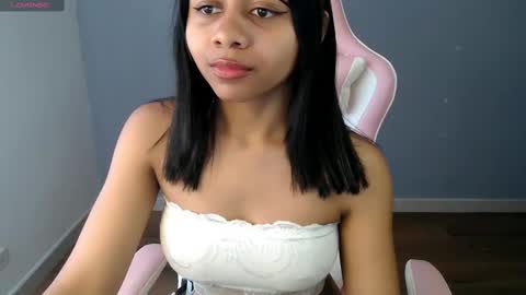 Snapshot of natasha_mh chatting on February 25, 9:37 pm Nati online show from February 25, 9:37 pm